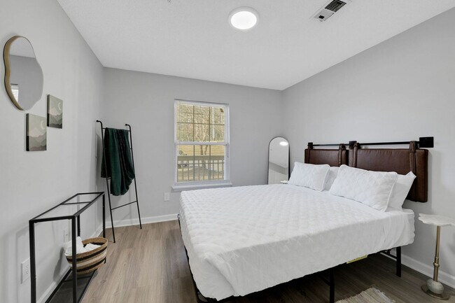 Building Photo - 965 Bassman Ln