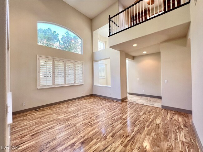 Building Photo - 1605 Ravanusa Dr