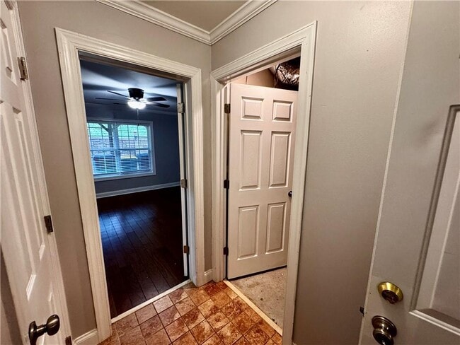 Building Photo - 2212 Ewell Park Dr NW