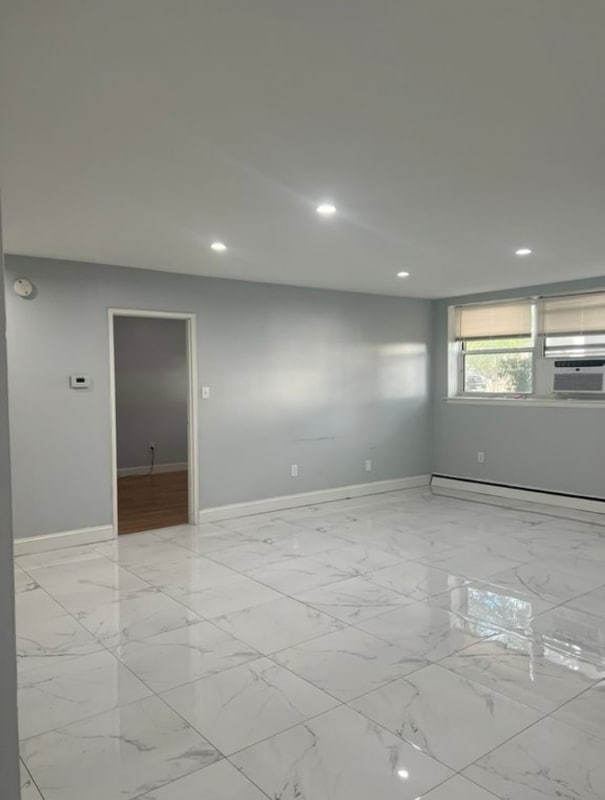 Building Photo - 311 E Westfield Ave