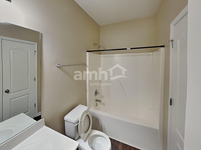 Building Photo - 6903 Grand Hickory Dr