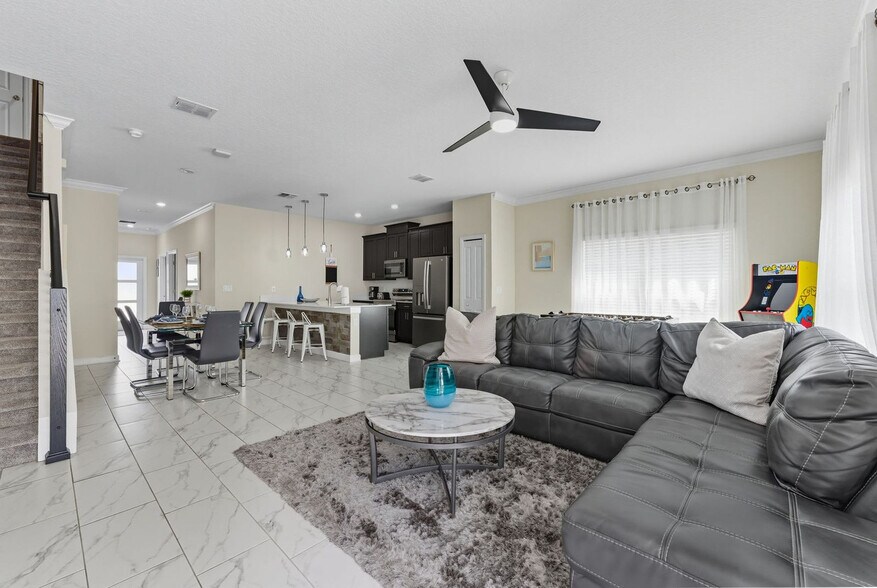 Building Photo - 1128 Challenge Dr