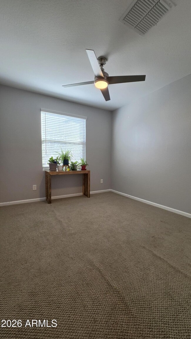 Building Photo - 45394 W Norris Rd