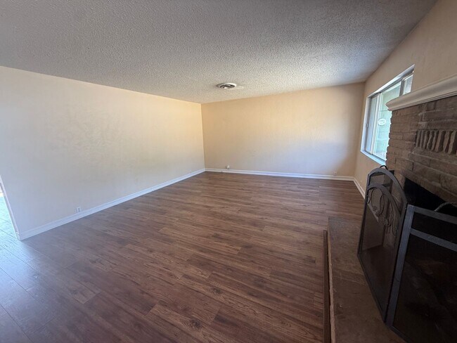 Building Photo - 357 Canyon Highlands Dr