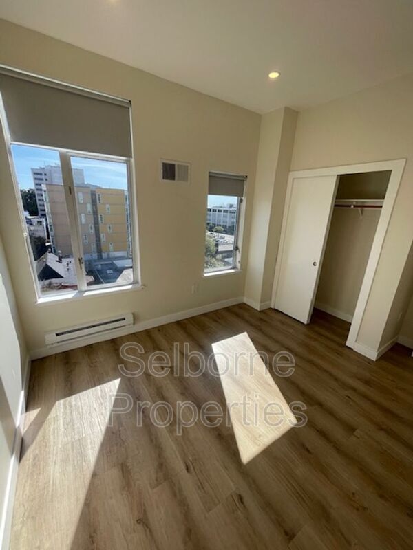 Building Photo - 1401 Jackson St