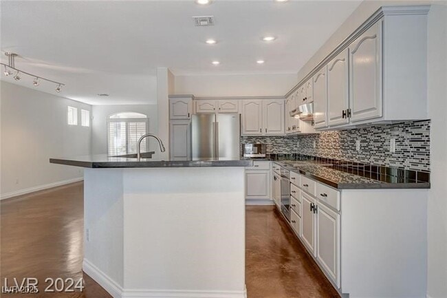 Building Photo - 9420 San Laguna Ct