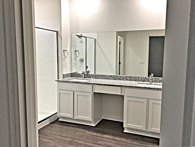 Building Photo - 176 Pebble Creek Run
