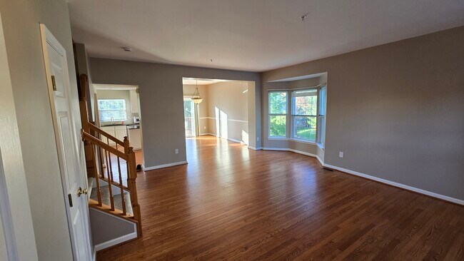 Building Photo - 9443 Birchwood Ln