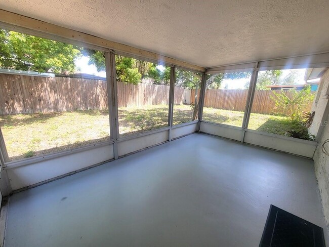 Building Photo - 9114 Cochise Ln