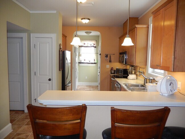 Building Photo - 3065 Morningside Dr