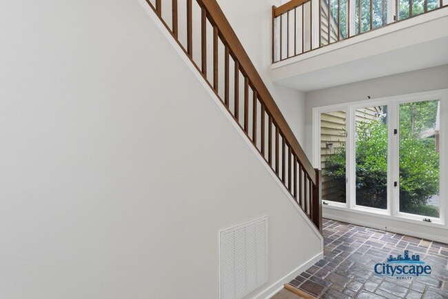 Building Photo - Swanky Brandermill Contemporary Home available NOW