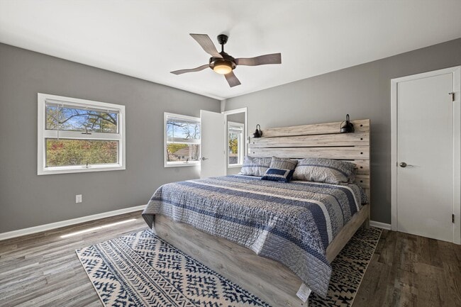 Building Photo - 930 Henry St