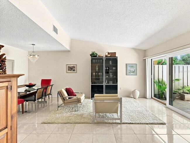 Building Photo - 3450 Tallywood Ln
