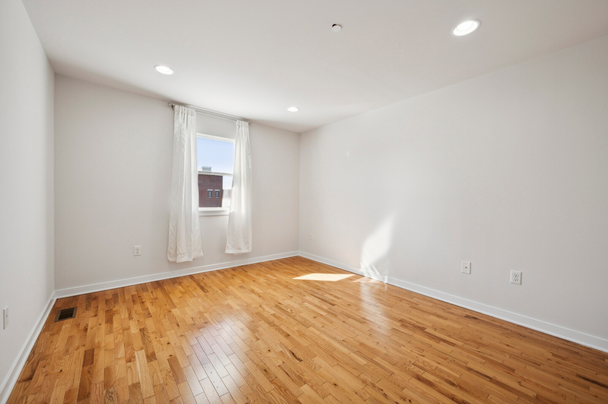 Bedroom - 2638 Federal St