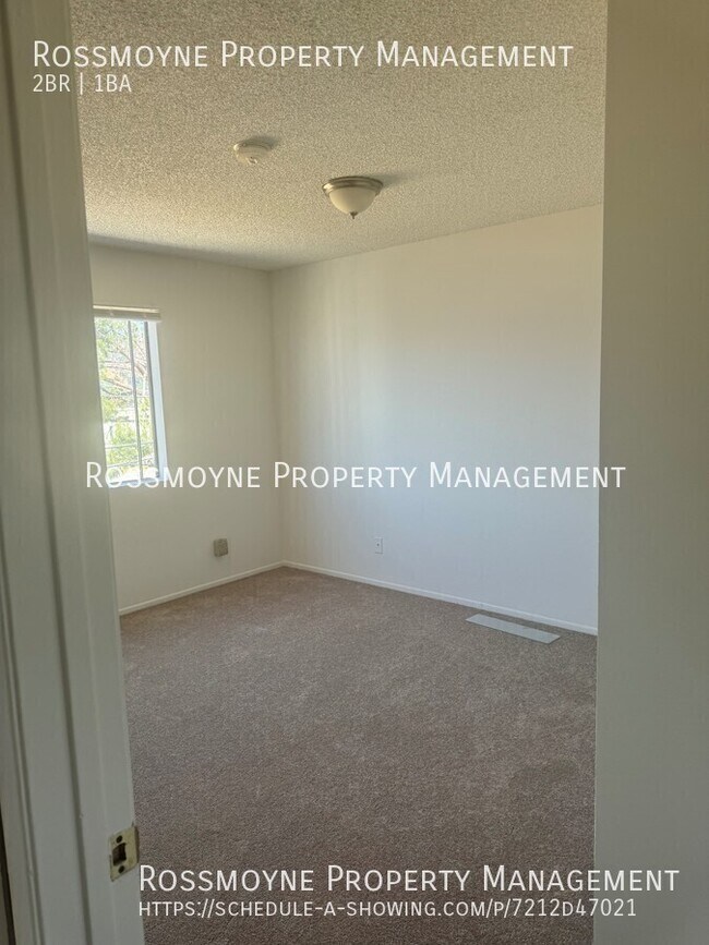 Building Photo - $1895.00- 750 SF  2 Bedroom/1 Bath Upper U...