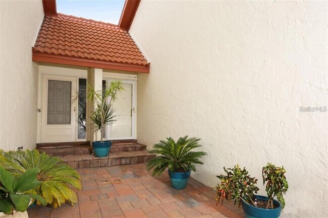 Building Photo - 733 Sorrento Inlet