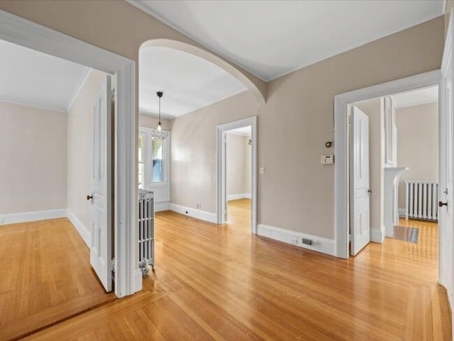 Building Photo - 52 Underwood St