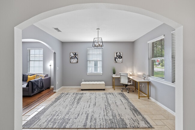 Building Photo - 810 Turner Ave