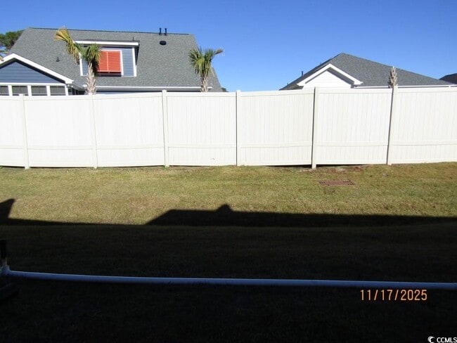 Building Photo - 928 Villa Dr