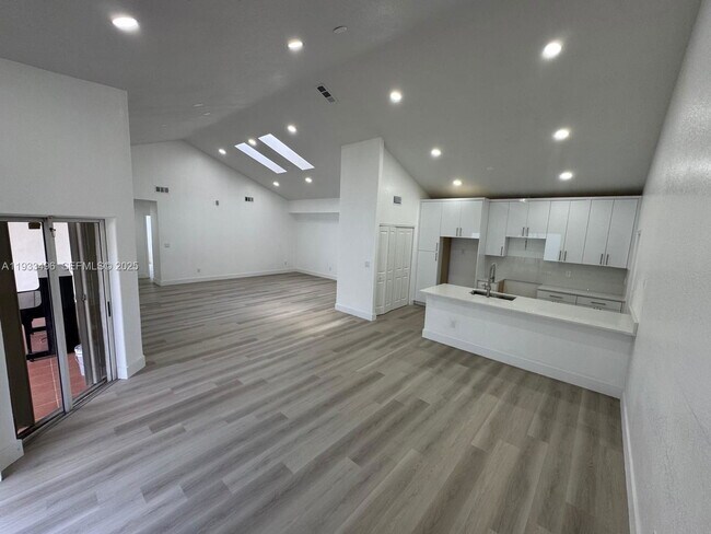 Building Photo - 8754 NW 149th Terrace