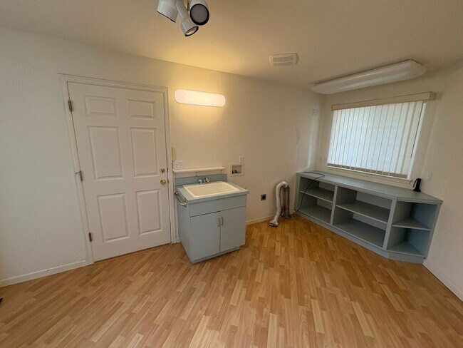 Building Photo - 1714 Baker View Court