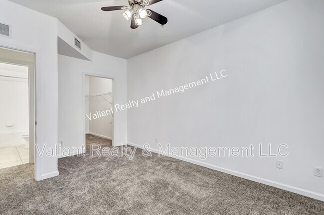 Building Photo - 575 Oakleaf Plantation Pkwy