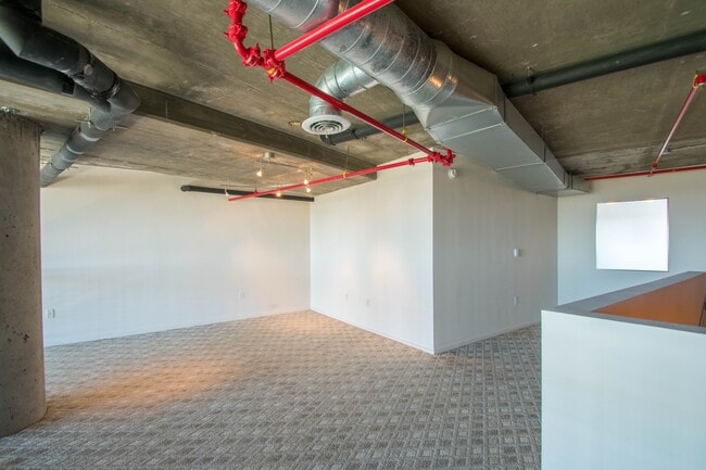 Building Photo - 2 Bed 2 Bath Modern Condo in Uptown Dallas!