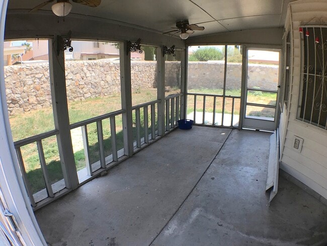 Building Photo - Northeast El Paso 3 bed with Refrig A/C an...