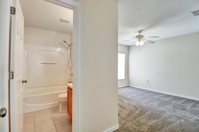 Building Photo - 2719 Portchester Ct