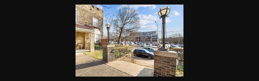 Building Photo - 5535 Centre Ave