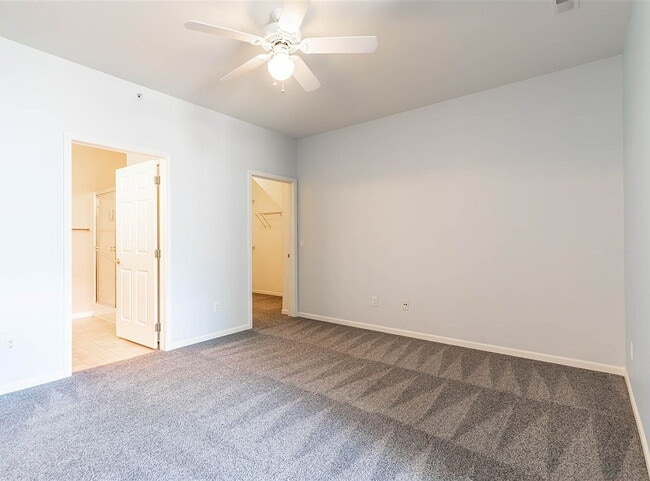 Building Photo - 663 Worthington Dr