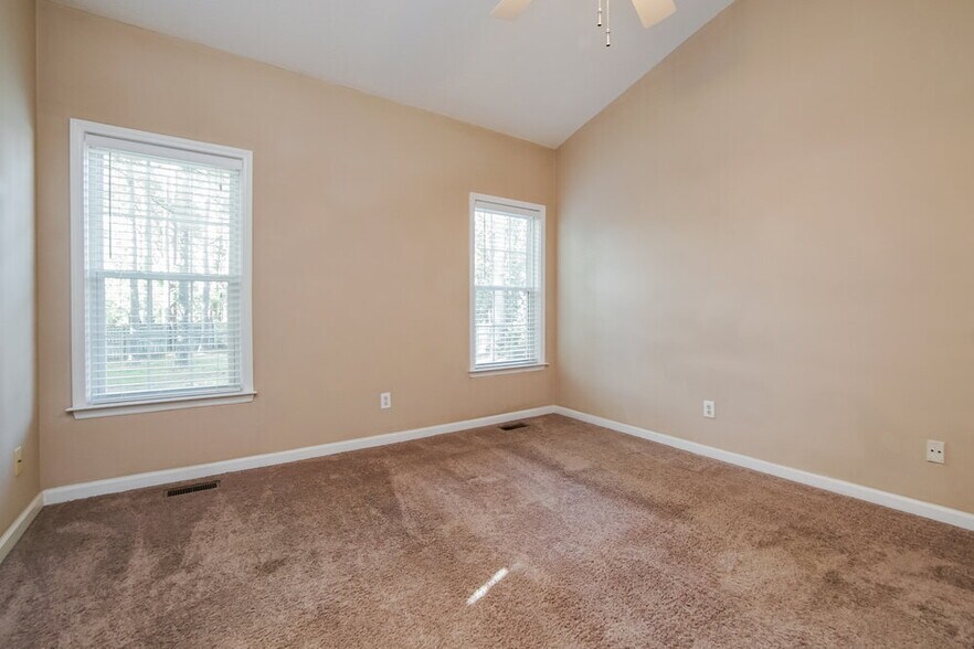 Building Photo - 7137 Spanglers Spring Way