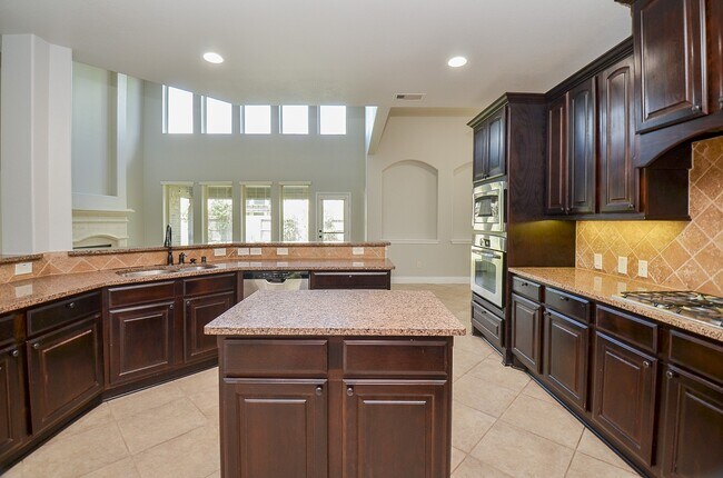 Building Photo - 9819 St Romain Dr
