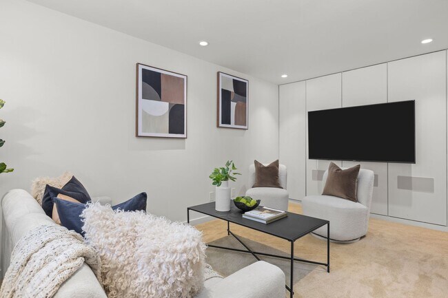 Building Photo - Modern Retreat in the Heart of Capitol Hil...