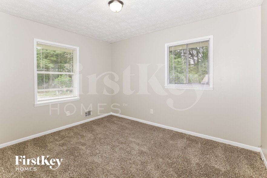Building Photo - 1334 Labelle St