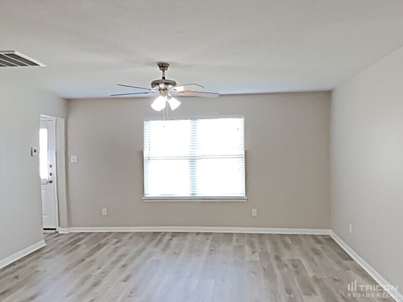 Building Photo - 2906 Trawler Pl