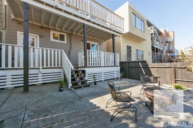 Building Photo - Bernal Heights Oasis: Stunning Renovated View Home with Modern Chic Open House Sunday 1/18 2-4