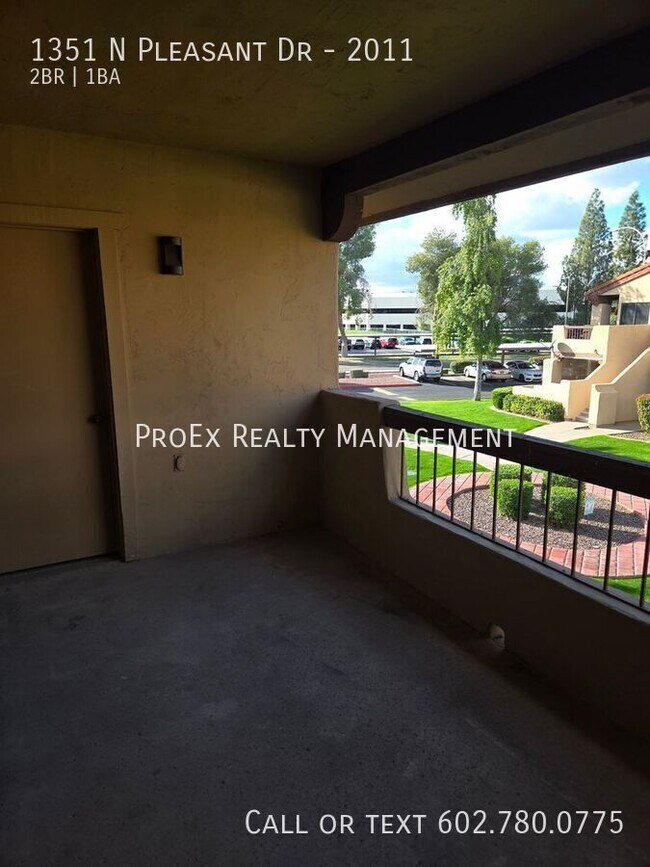 Building Photo - 1351 N Pleasant Dr