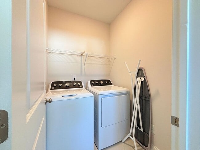 Building Photo - Available now. Beautiful 3 BR/2.5 BA New C...