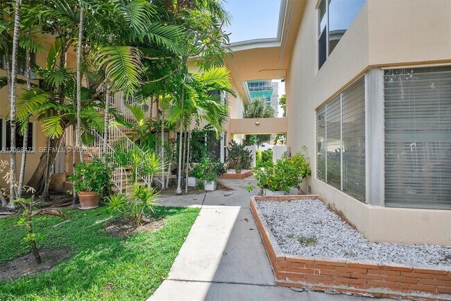 Building Photo - 9400 E Bay Harbor Dr