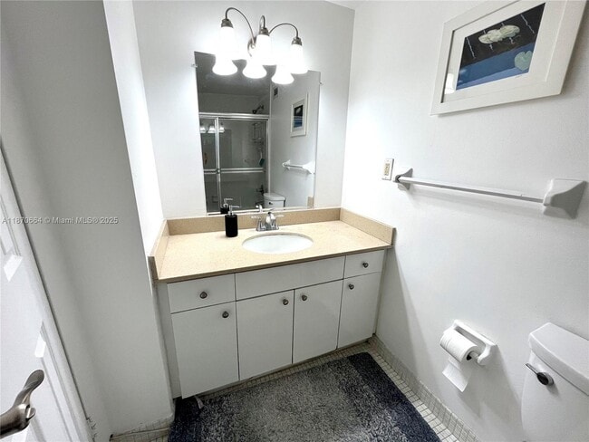 Building Photo - 2899 Collins Ave