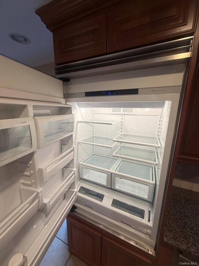 Building Photo - 396 Chestnut Ave