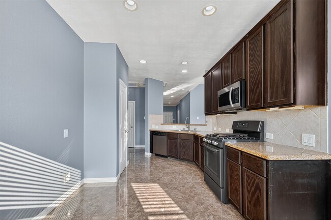Building Photo - 23002 Jetty Manor Ln