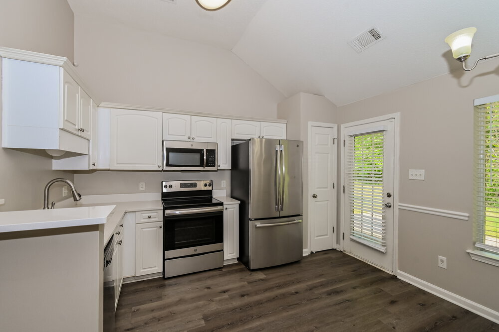 Building Photo - 215 Garden Springs Dr