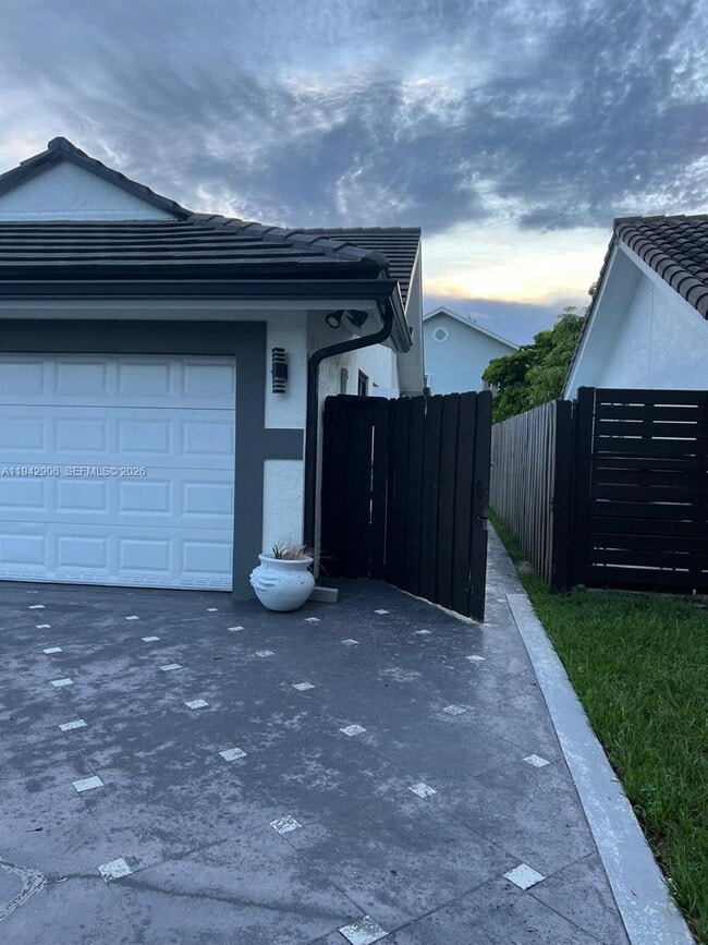 Building Photo - 10822 SW 142nd Ct