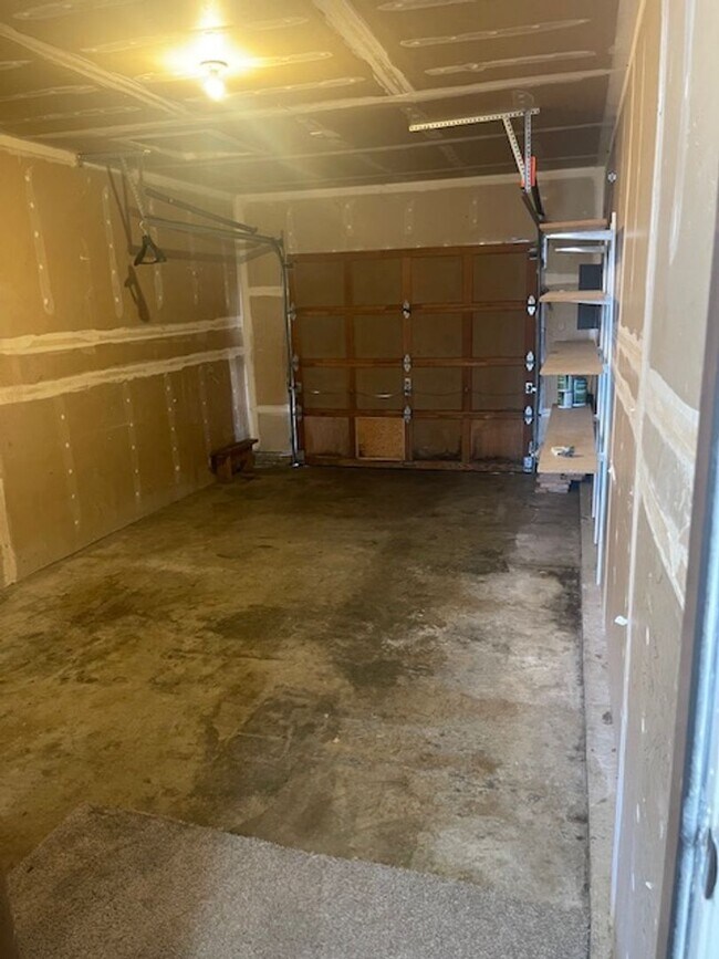 Building Photo - 3 Bed, 2 1/2 Bath Apartment w/garage in duplex in Auburn, WA, $2,750/mo.