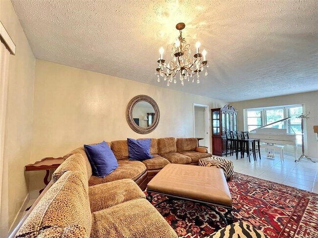 Building Photo - 3016 Oak Cove Dr