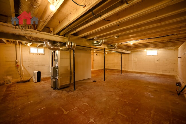 Building Photo - 1547 Harold St