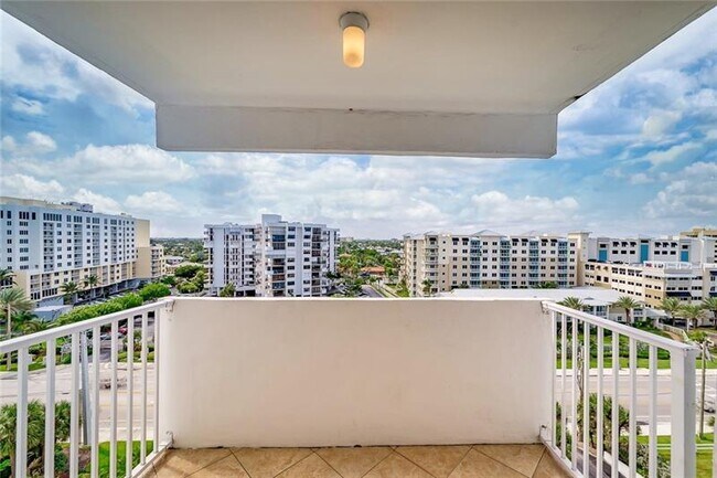 Building Photo - 1360 S Ocean Blvd