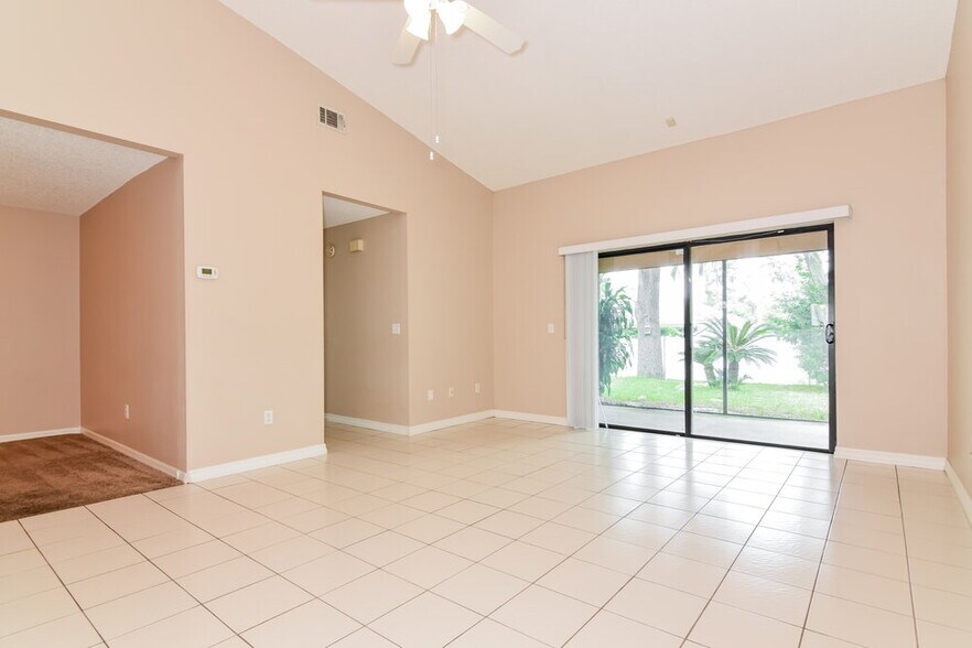 Building Photo - 2526 Wrencrest Cir